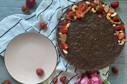 Príprava receptu Bezlepkový kakaový koláč s jahodovou penou, krok 6