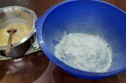 Príprava receptu Obľúbené medové kokosové ježe, krok 2