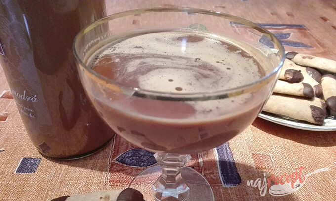 Recept Sviatočný čokoládový likér