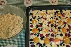 Príprava receptu Ovocný koláč s posýpkou, krok 7