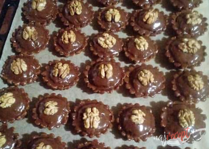 Recept Orechové košíčky s čokoládou