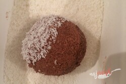 Príprava receptu Dvojfarebné fitness guľôčky z tvarohu a kokosu bez cukru, múky a vajíčka, krok 7