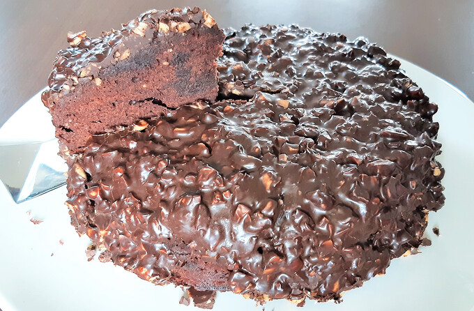 Recept Snickers torta "upečená" v mikrovlnke za 7 minút