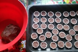 Príprava receptu Kakaové kvetinky s chuťou škorice, krok 2
