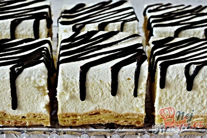 Recept Famózny koláč veľhory s vanilkovým pudingom