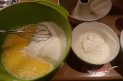 Príprava receptu Tvarohová bábovka s marhuľami, krok 3