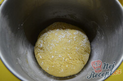 Príprava receptu Slimáky s vanilkovým pudingom a čučoriedkami, krok 2