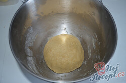 Príprava receptu Slimáky s vanilkovým pudingom a čučoriedkami, krok 1