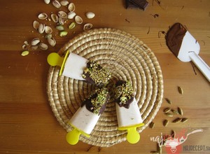 Recept Kokosovo-kardamónové nanuky s čokoládou a pistáciami (vegan)