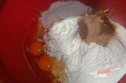 Príprava receptu Jablkovo-perníková bábovka, krok 3