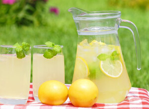 Recept Lacná a chutná osviežujúca limonáda na leto