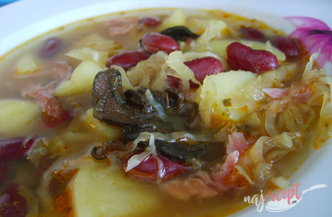 Recept Fazuľová polievka s kyslou kapustou