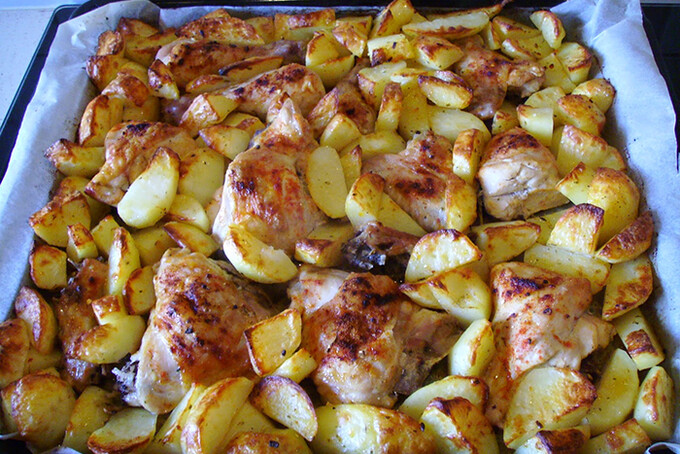 Recept Pečené kura so zemiakmi 2v1