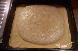 Príprava receptu Linecký orechový koláčik sa žĺtkovou polevou, krok 10