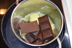 Jednoduché čokoládovo pudingové rezy podľa starého receptu, krok 11