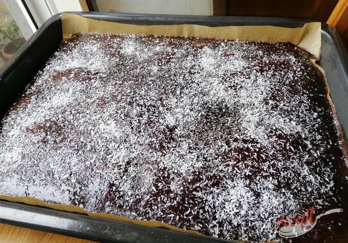 Recept Fantastický koláč z hrnčeka HOP DO RÚRY