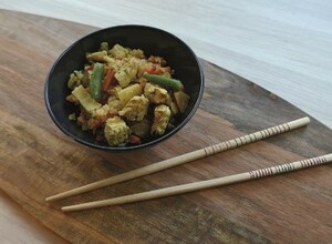 Recept Shirataki ryža s morčacími prsiami a zeleninou podľa Lukáša Vrany z CWP