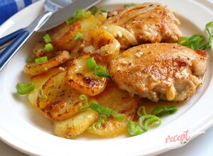 Recept Kuracie kúsky so zemiakmi zapečené v šľahačke
