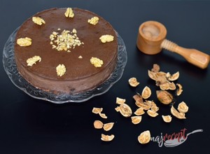 Recept De luxe pečený čokoládový cheesecake s mladými orechmi