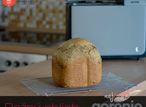 VideoRecept | Ražný chlieb z domácej pekárne
