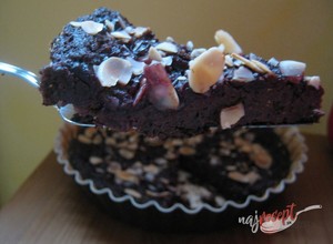 Recept Bezlepkový cviklovo-čokoládový koláč