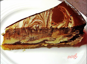 Recept Dvojfarebný tvarohový cheesecake z bielej a horkej čokolády