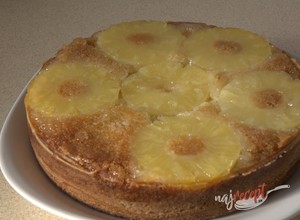 Recept Obrátený ananásový koláč